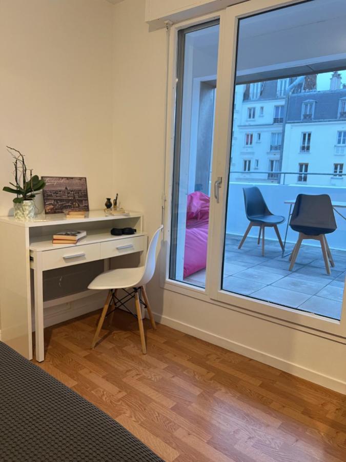 Entire Apartment With Terrace Paris Exterior photo