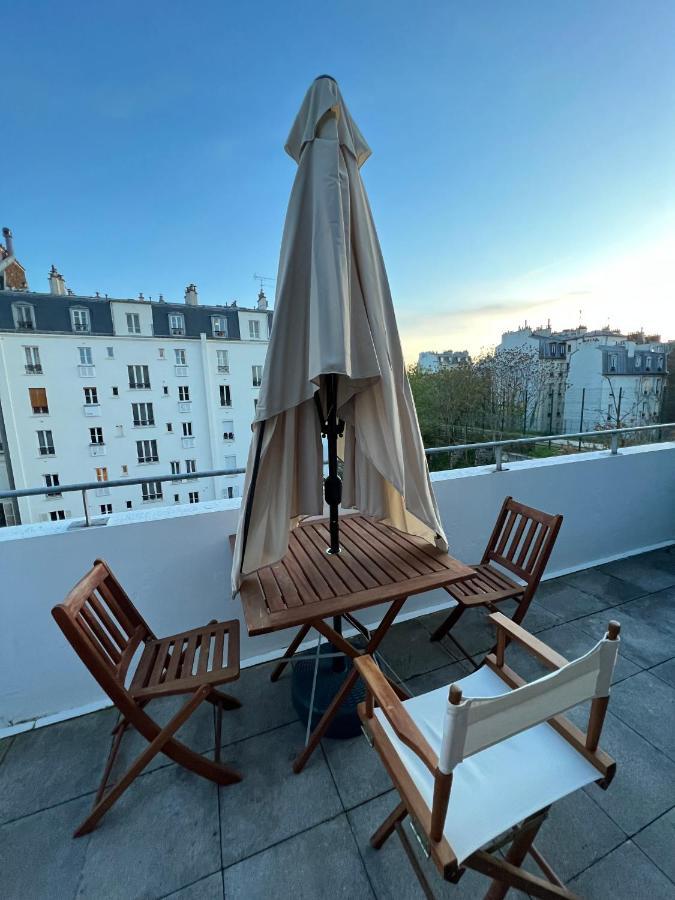 Entire Apartment With Terrace Paris Exterior photo
